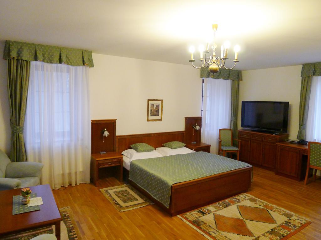 Nosal Praag